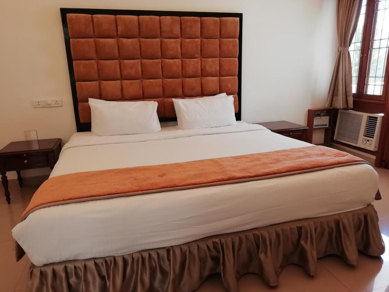 La Grace Integral Retreat Hotel Пондичери Стая снимка